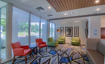 Holiday Inn Express & Suites Mobile - University Area