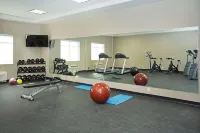 Wingate by Wyndham Calgary Airport - ที่มีฟิตเนส