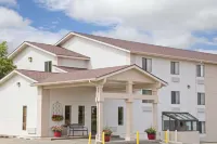Super 8 by Wyndham Havre - parking