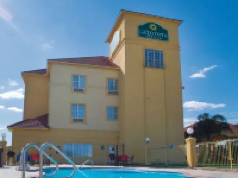 La Quinta Inn & Suites by Wyndham Alice アリスのホテル