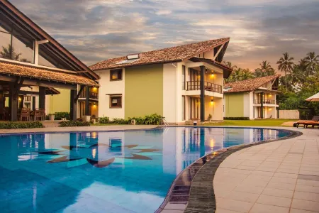 Kamili Beach Hotel Отели рядом с достопримечательностью «Ричмонд Касл»