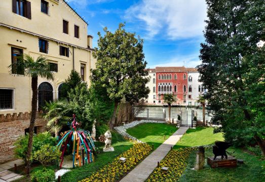 1. 팔라초 베나르트..