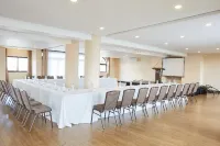 San Cristobal Boutique Hotel - Ivato Airport Hotels in Talatamaty