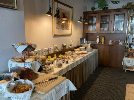 City Hotel Neuruppin Отели в г. Нойруппин