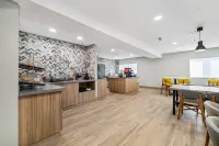 Best Western Lake Oswego Hotel  Suites - breakfast