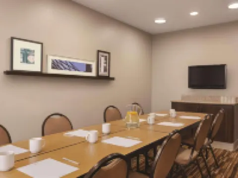 Country Inn & Suites by Radisson, Willmar, MN Hotels in Willmar