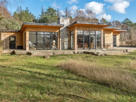 "Sune" - 175m from the Sea Отели в г. Нюкёбинг