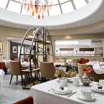 Sir Christopher Wren Hotel Отели рядом с достопримечательностью «Dramatica»