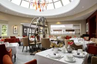 Sir Christopher Wren Hotel