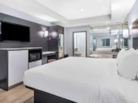 Days Inn & Suites by Wyndham Niagara Falls/Buffalo Hotéis em Niagara County