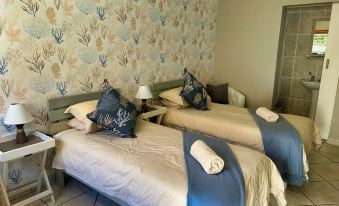 Room in Apartment - Cozy Crner, Home Away from Home, Mere 100m Away from Pristine Beaches