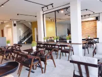 Joy Hotel Phu Yen Hotels in Binh Kien