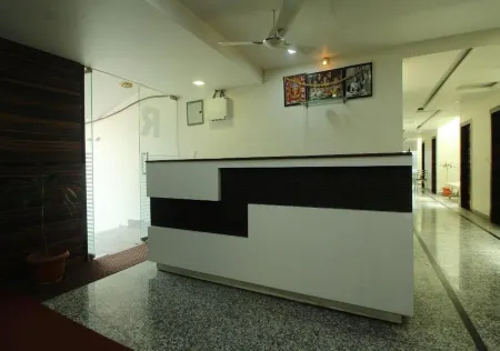 Regal Residency Отели в г. Гулбарга