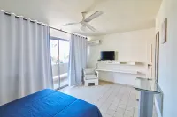 Modern Santo Domingo Condo in Heart of Gazcue Hôtels à : 
