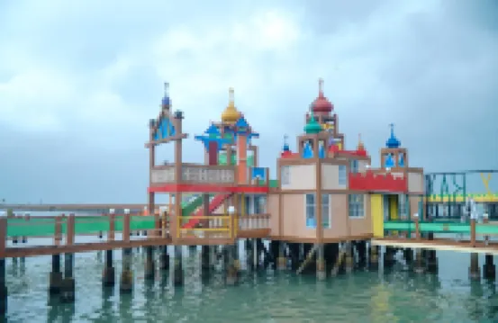 Sunset Curly Bay Hotel & Resort Hotels near 500 Lohan Temple