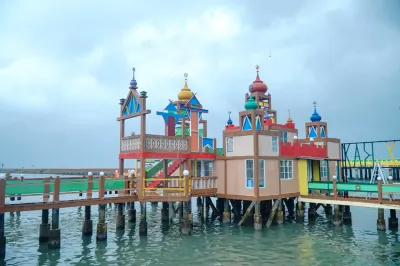 Sunset Curly Bay Hotel & Resort Hotel dekat CV Kyria Rezeki