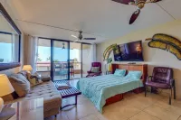 Kona Pacific Top Floor Retreat Ocean View and Pool!