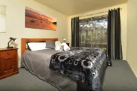 Tombstone Motel, Lodge & Backpackers