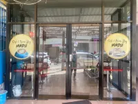 RedDoorz @ Homestay Madu Makassar Hoteles en Mariso