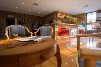Farnham Court Motel and Restaurant Hotel di Moe