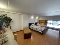 Duplex in Siwar,2 Minutes from Hotel le Royal,1 Bedroom, Pool,Generator Included Các khách sạn ở Zouq Mosbeh