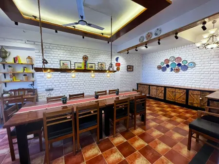 The Lanswood Estate Отели рядом с достопримечательностью «Green Field»