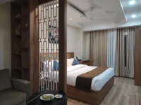 飯店王國宮殿 Dhekiakhowa Bor Namghar附近的飯店
