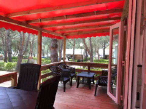 Cozy Glamping Chalet in Palamós with Garden View