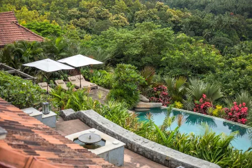 Kahani Paradise - Pools