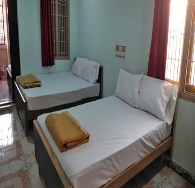 Sri Sivalakshmi AC Guest House Hotels near Veeranam Lake