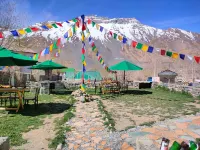 Hotel Deyzor Hotéis em Kaza