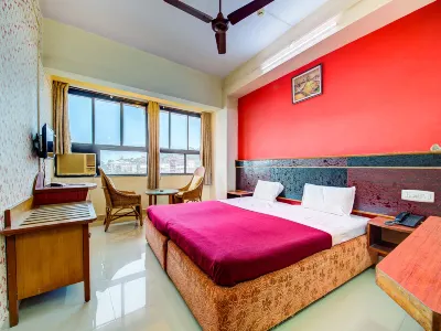 Hotel Poonam فنادق في Mulgao