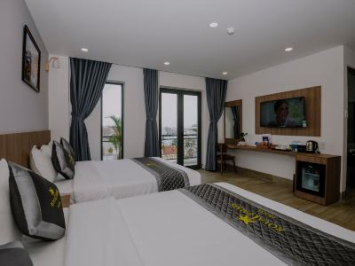 Royal Palms Hotel