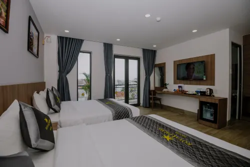 Royal Palms Hotel