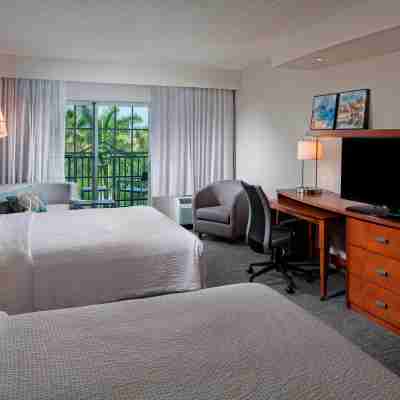 Courtyard Fort Lauderdale Airport & Cruise Port Rooms