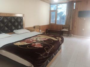 Mountain Inn Hotel Chitral