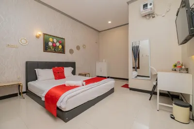 RedDoorz near Kampung Inggris Pare Hotel dekat Toko Pertanian FAST Pare
