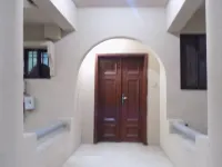 Posh Apartments and Hotel