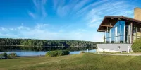 Skåvsjöholm hotell & konferens Hotels near Batteriparken, Kronuddens batteri, 13:e batteriet, Vaxholmslinjen