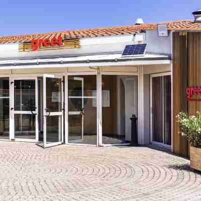 Greet Hotel Castres Saix Hotel Exterior