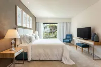 Pine Cliffs Gardens Hotels in Boliqueime