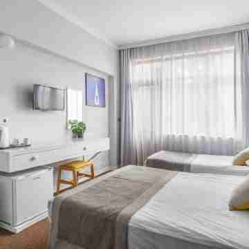 Delight Deluxe Hotel & Spa Rooms