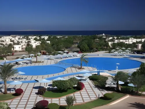 法老蔚藍度假村