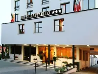 Hotel Raffaello Venice Hotels in Mirano