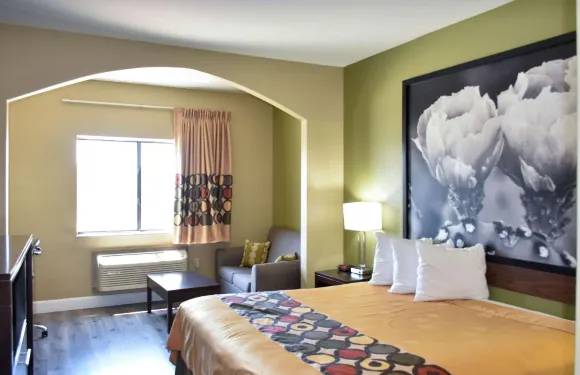 博蒙特 I-10 南伊克諾旅館酒店