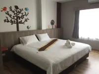 Le Lerts Living Hotel Hotell i Phra Lap