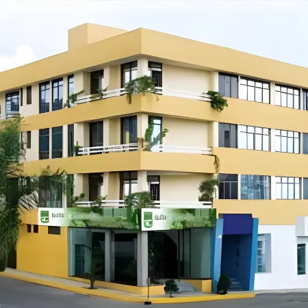 Estanza Hotel & Suites
