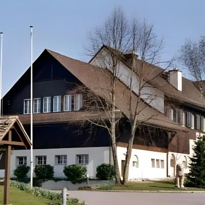 Landgasthof Leuen Hotels near Altstetten