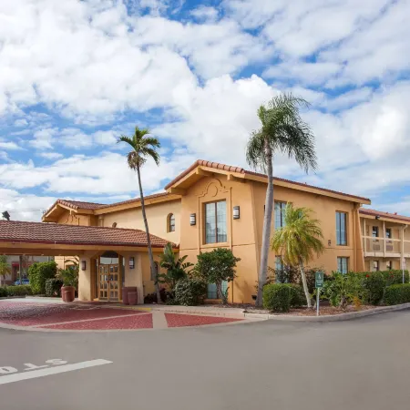 Baymont by Wyndham Fort Myers Central
