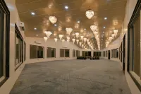 Elegant Waterfront Resort Hotels in Waki Tarf Wada